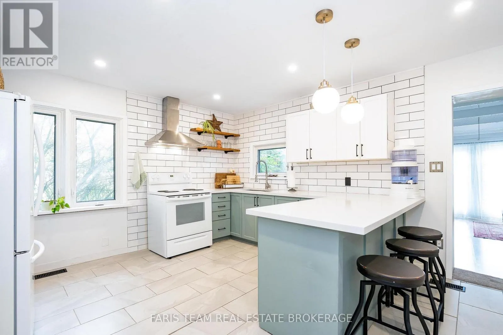 3 JOHN DRIVE