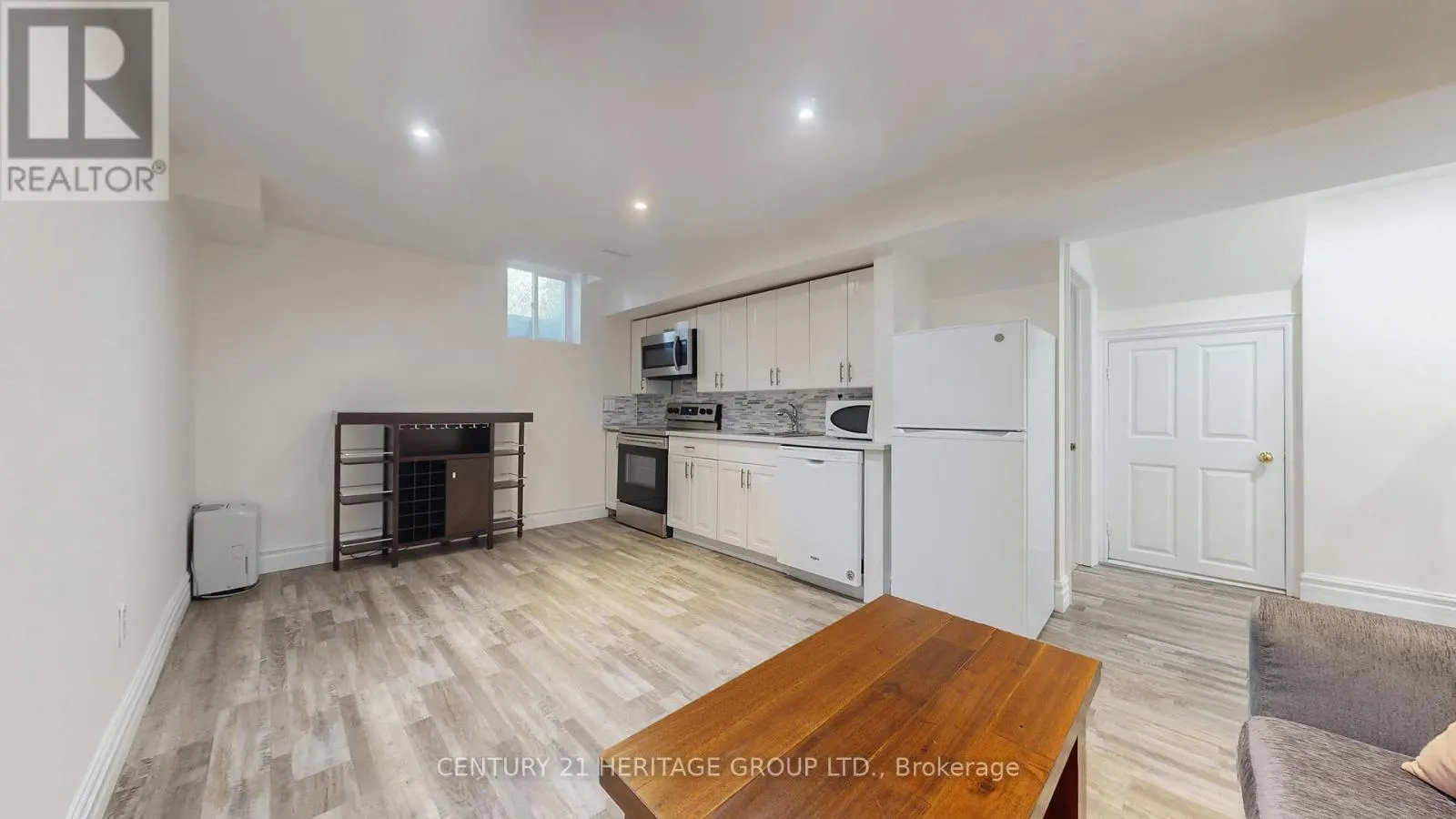 192 WINDING LANE