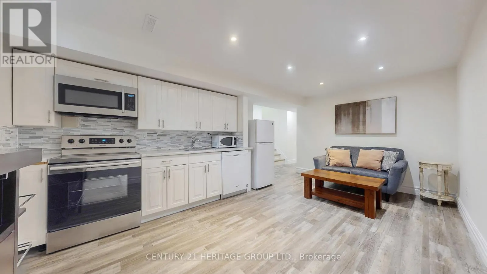 192 WINDING LANE