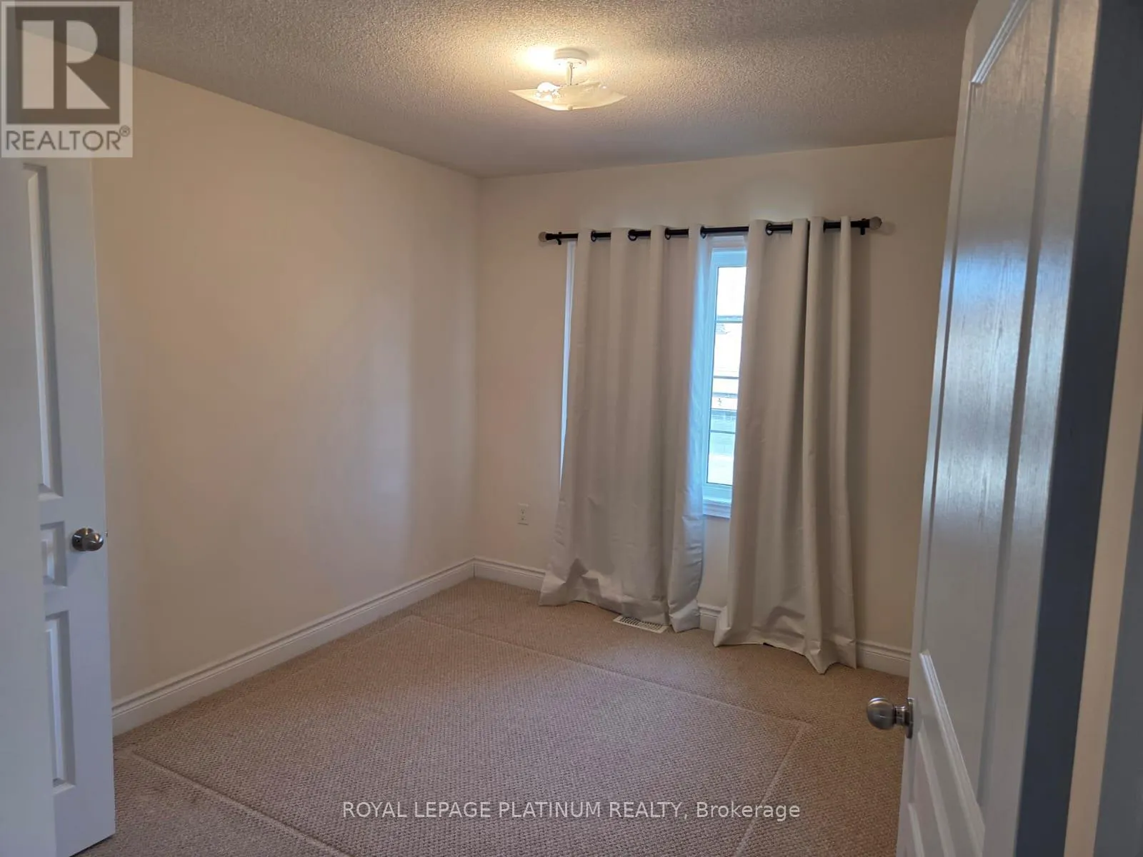 2 PELEE AVENUE