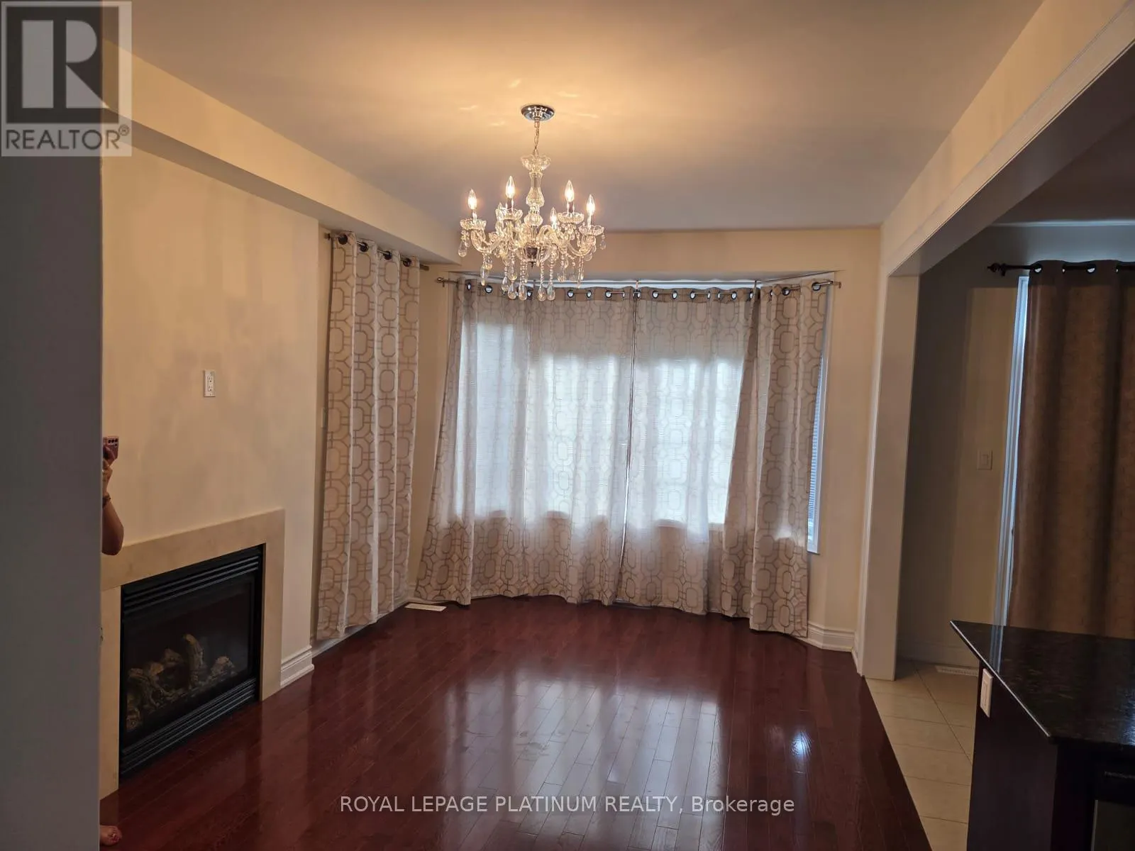 2 PELEE AVENUE