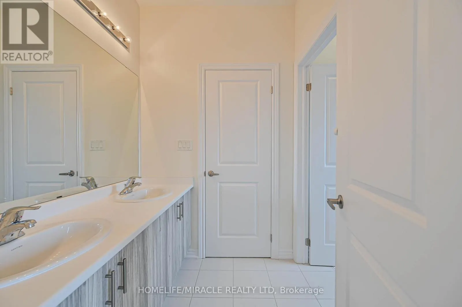 1653 CORSAL COURT