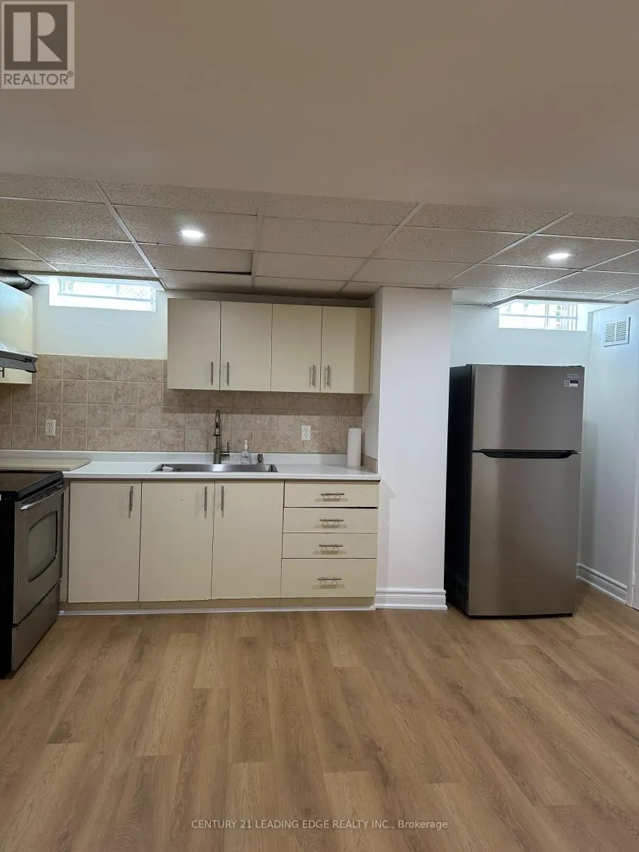 BSMT - 107 GOLDEN AVENUE