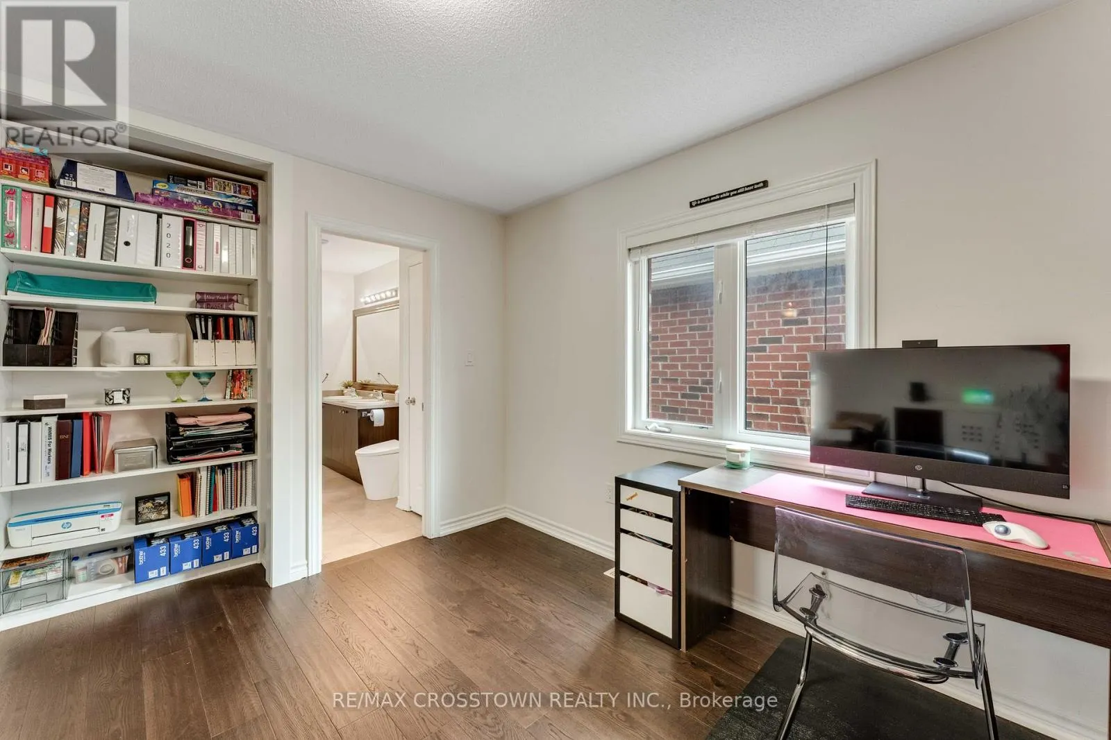 2199 DAWSON CRESCENT