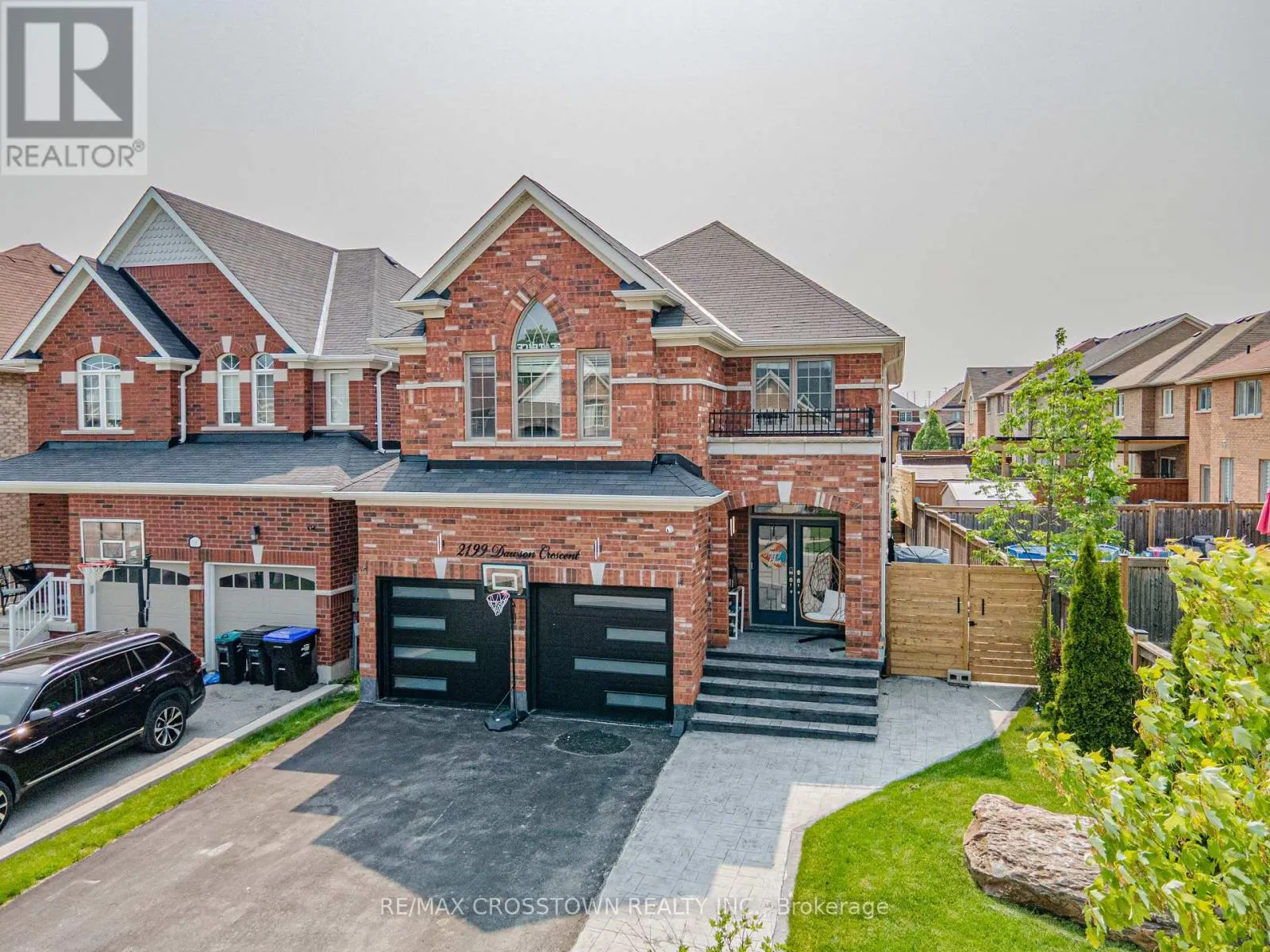 2199 DAWSON CRESCENT