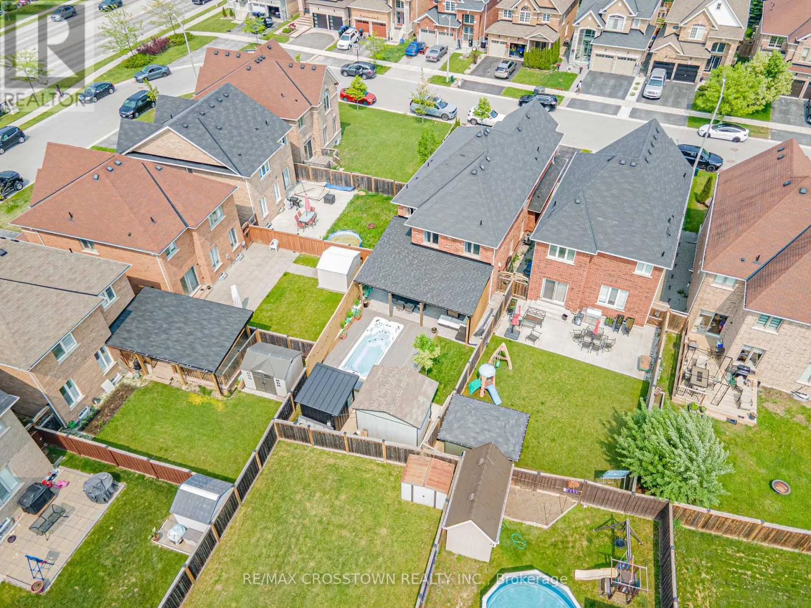 2199 DAWSON CRESCENT