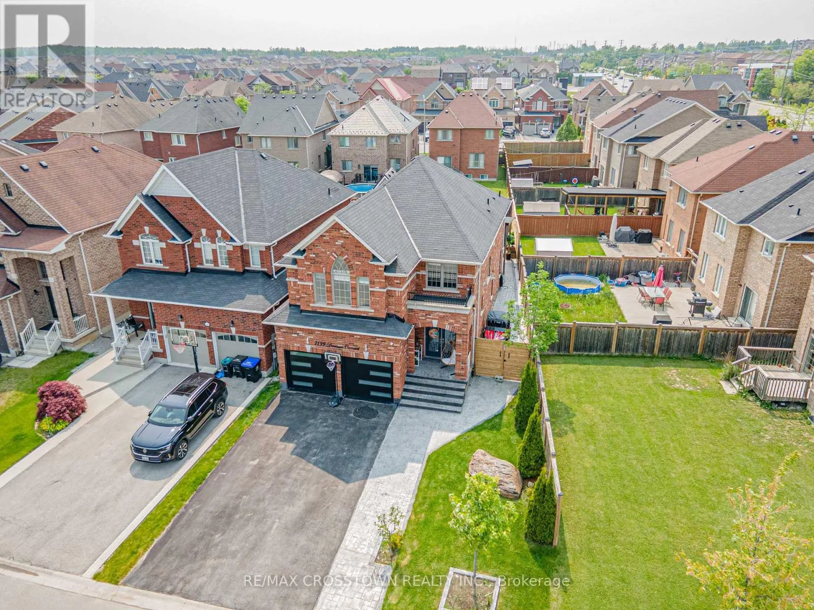 2199 DAWSON CRESCENT