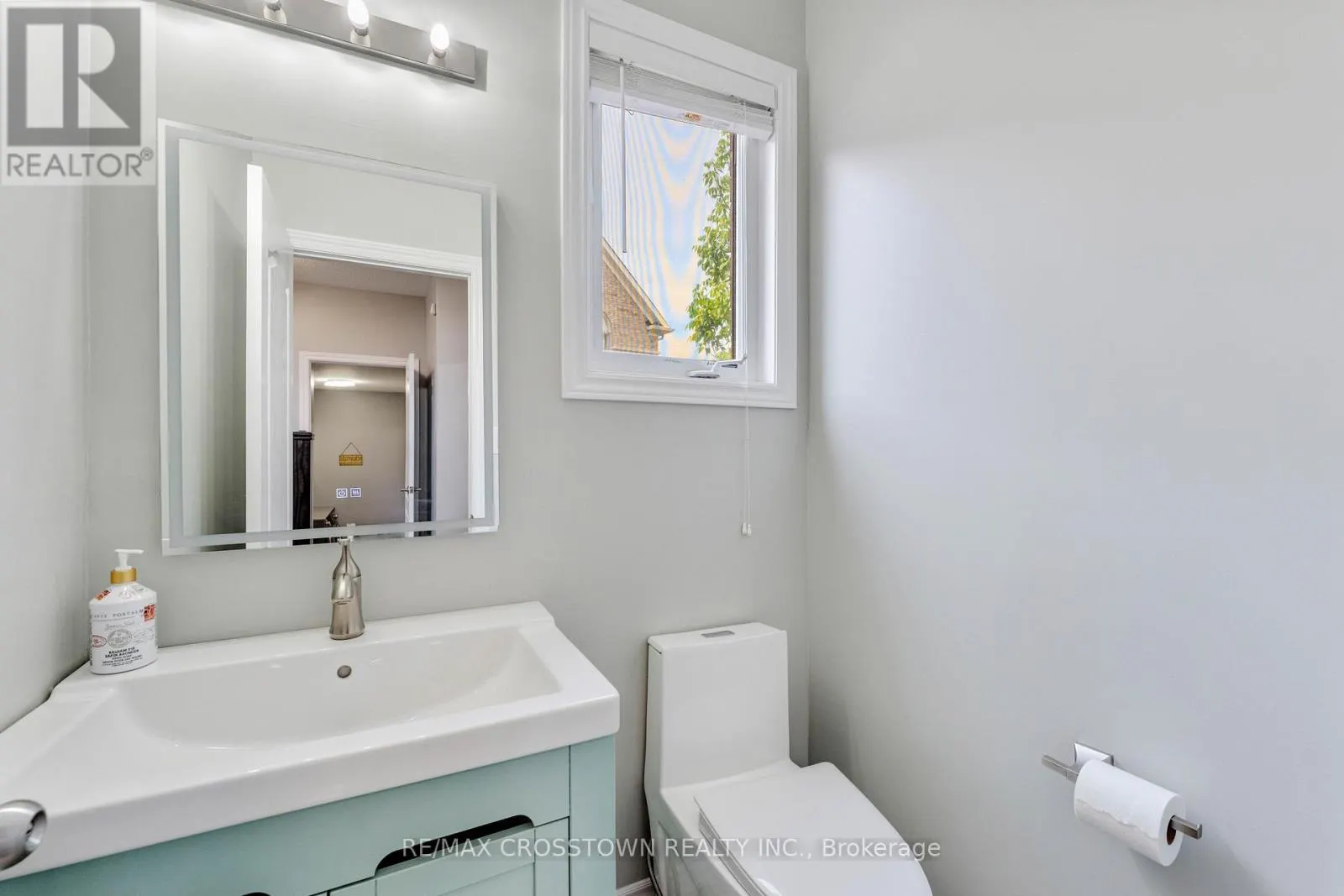 2199 DAWSON CRESCENT