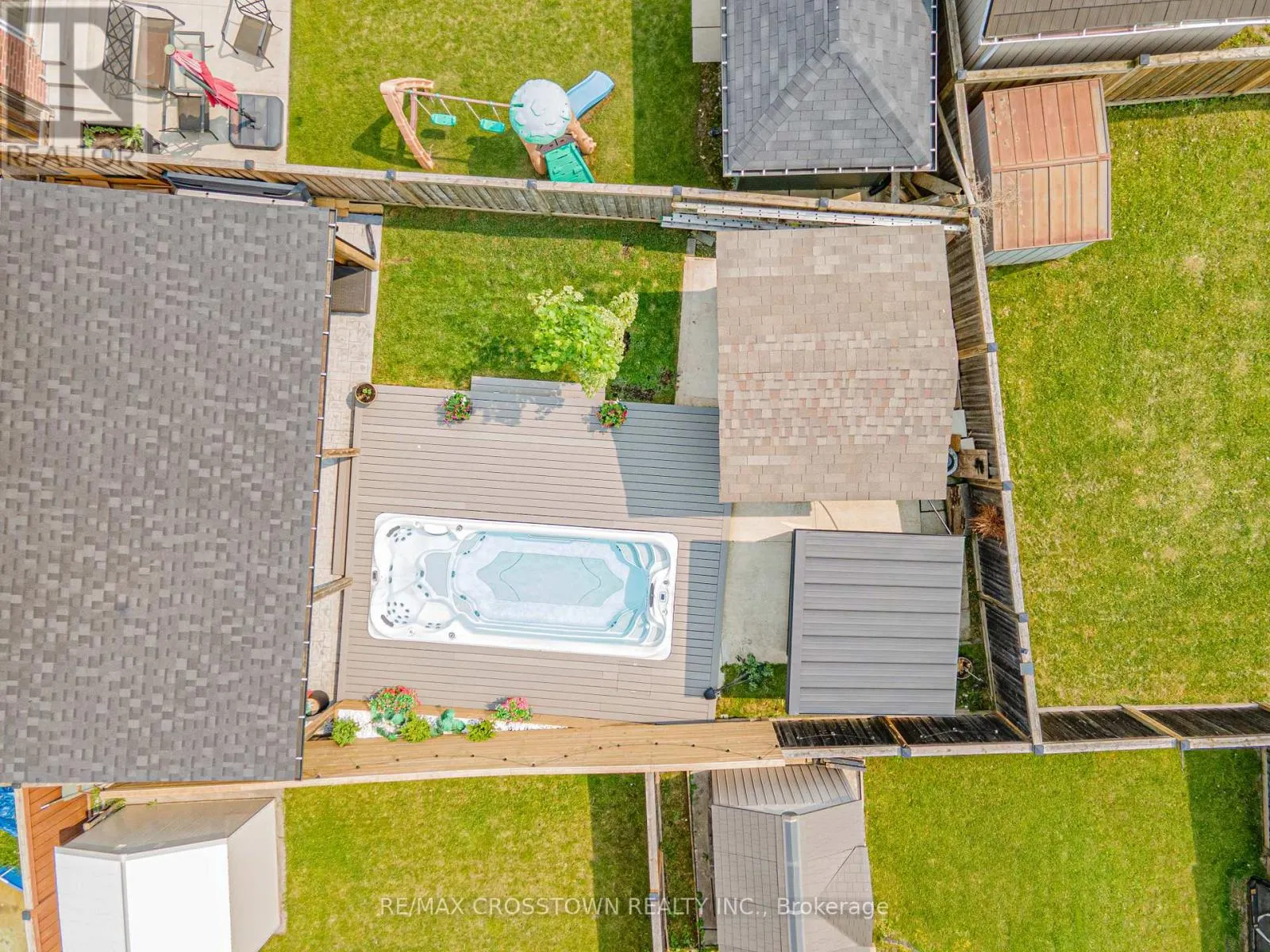 2199 DAWSON CRESCENT