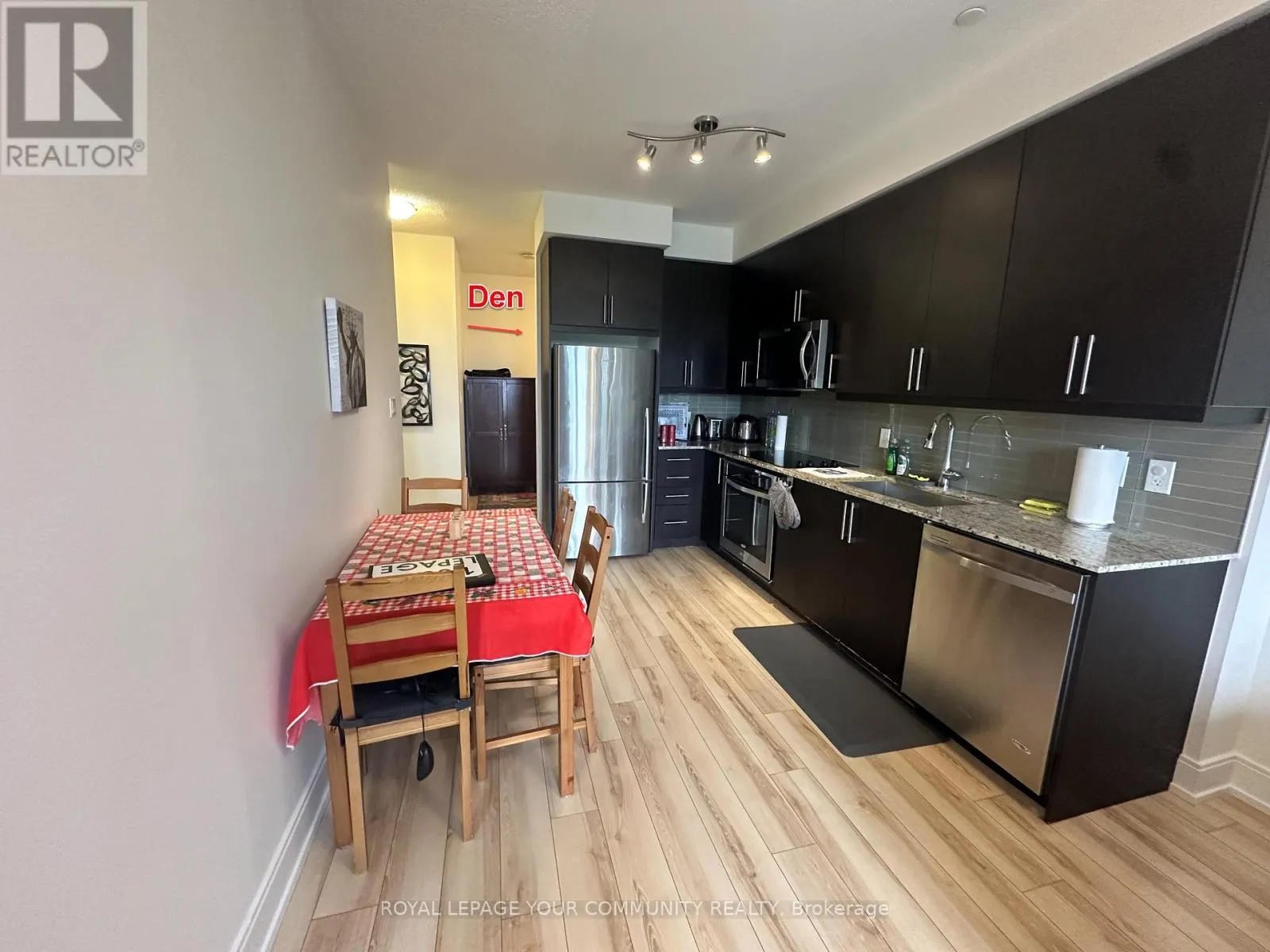 515B - 9600 YONGE STREET