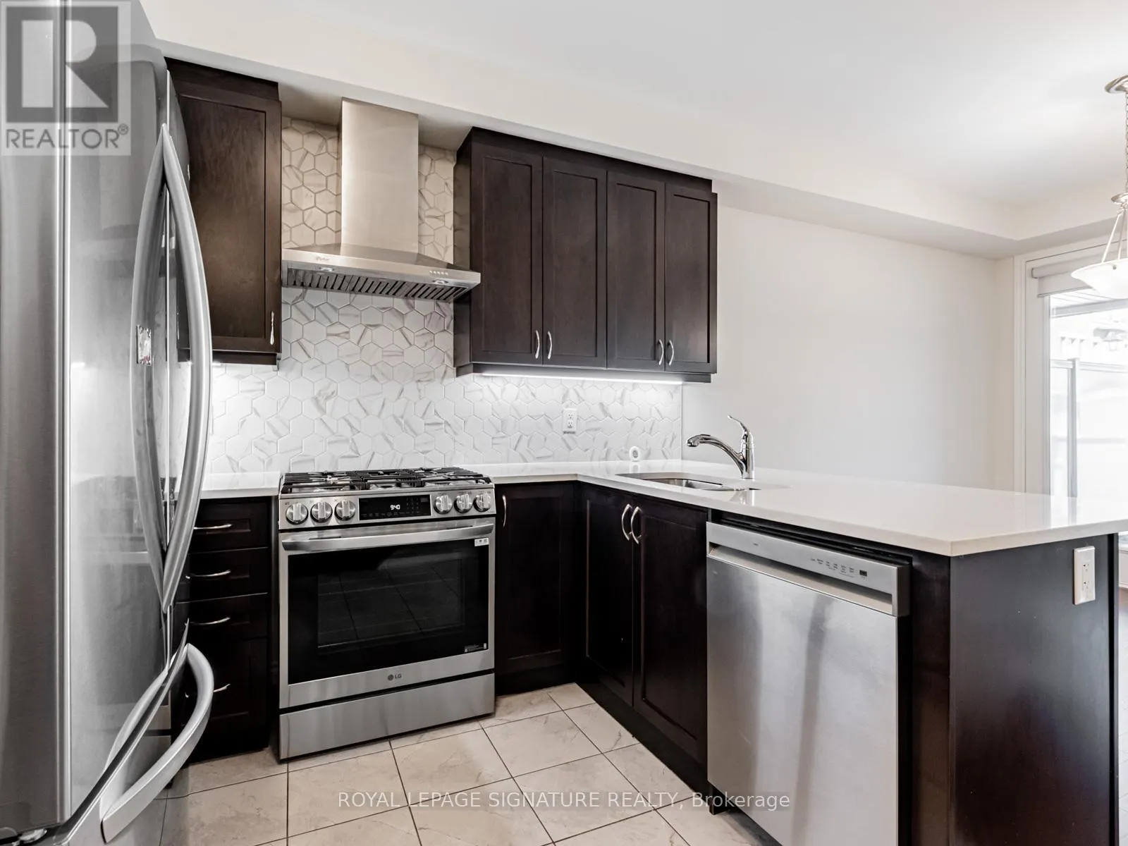 114 THOMAS FRISBY JR CRESCENT