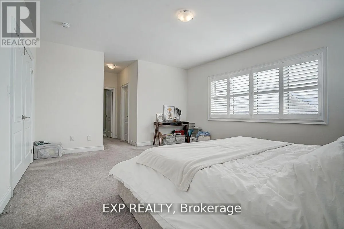 41 WALTER TUNNY CRESCENT