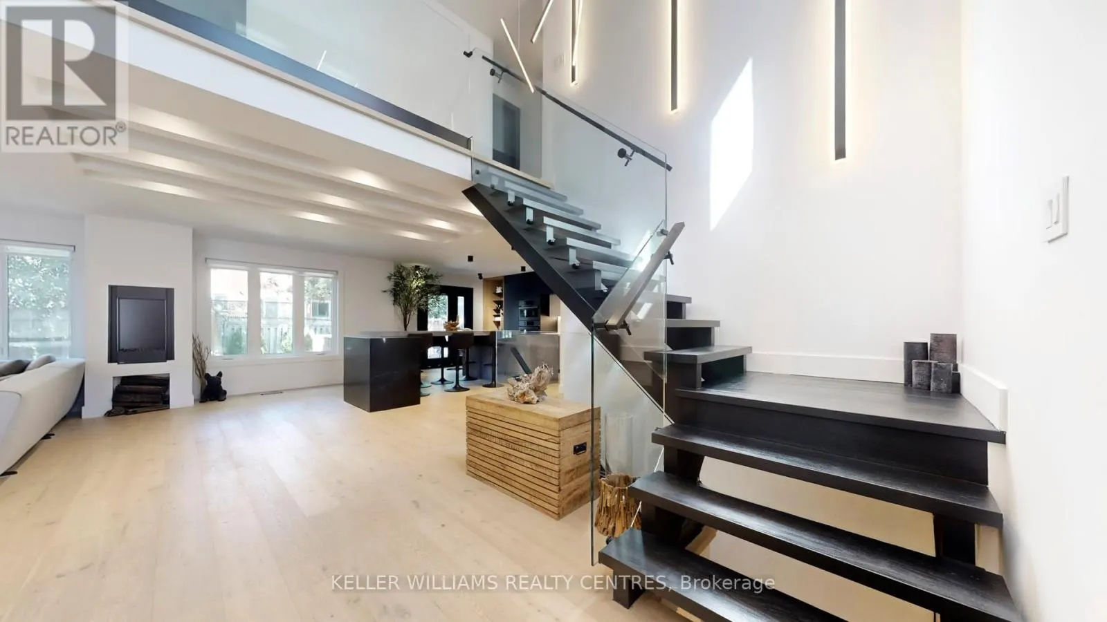 280 KENNEDY STREET W