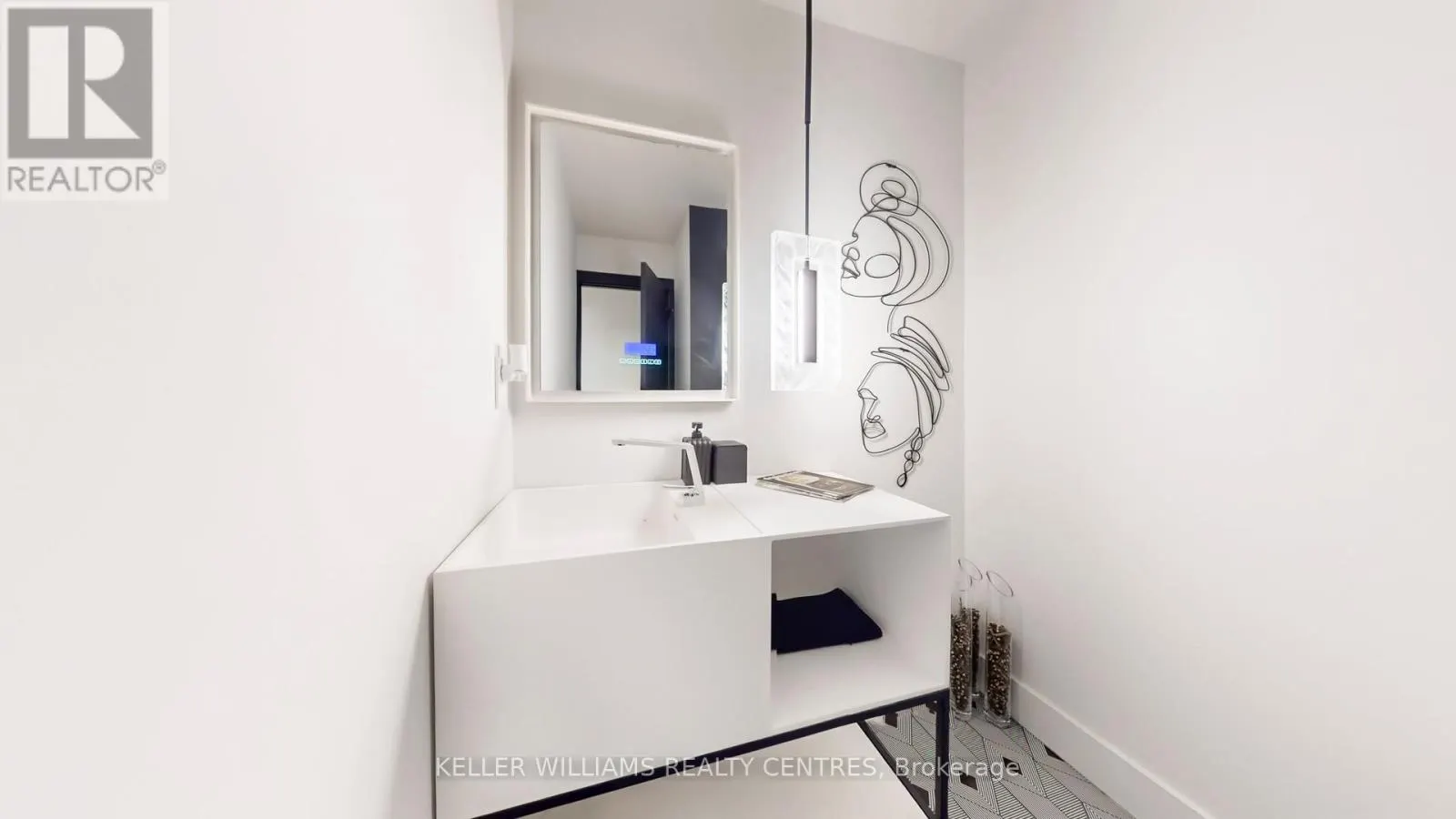 280 KENNEDY STREET W