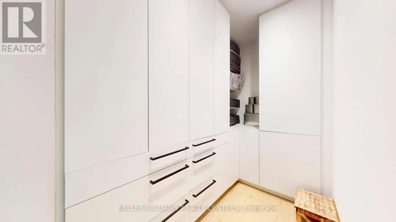 280 KENNEDY STREET W