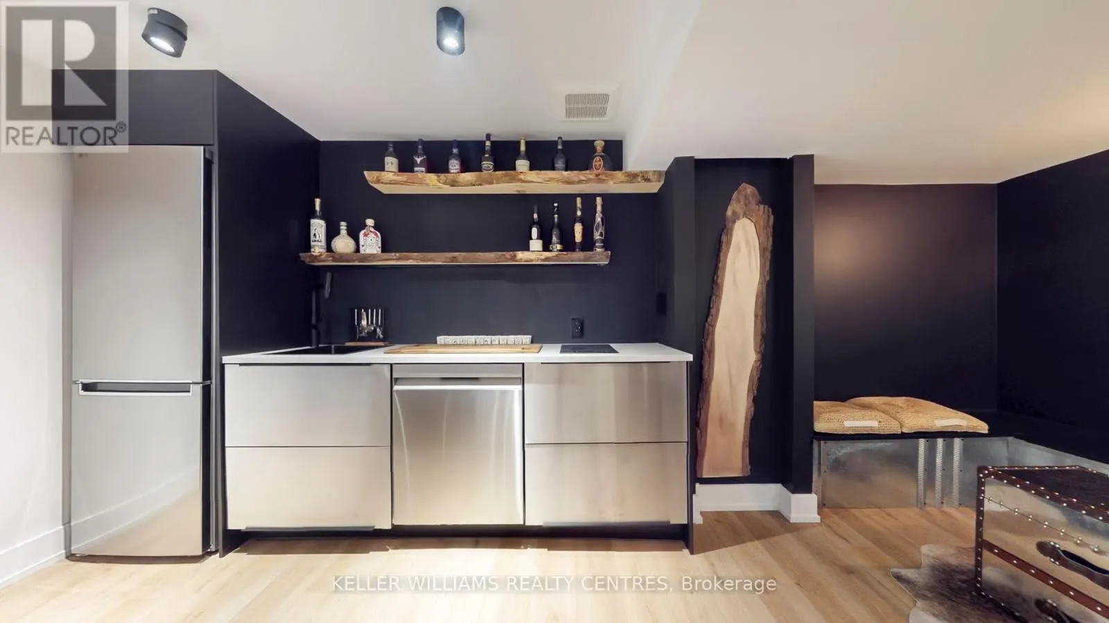280 KENNEDY STREET W