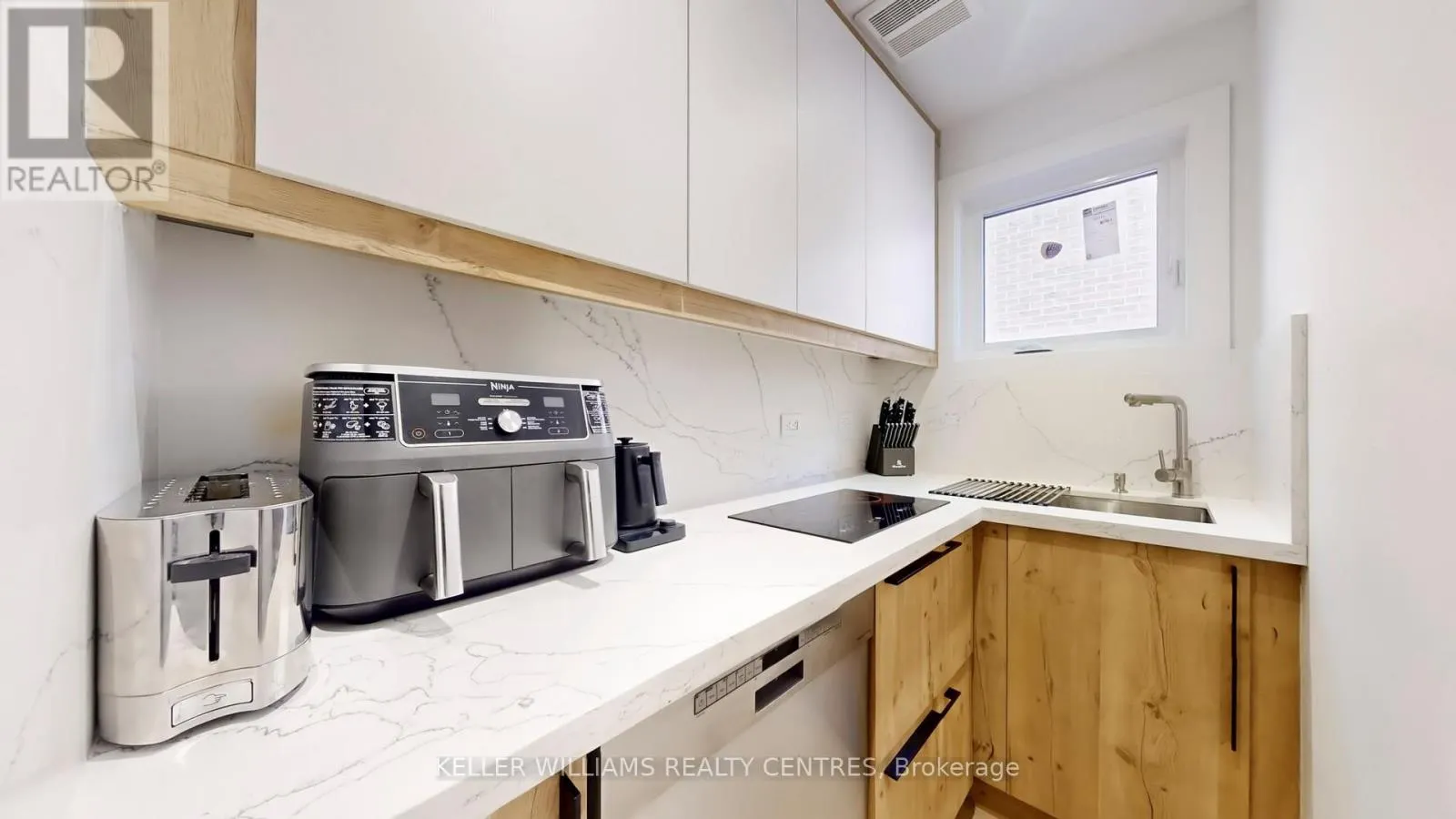 280 KENNEDY STREET W
