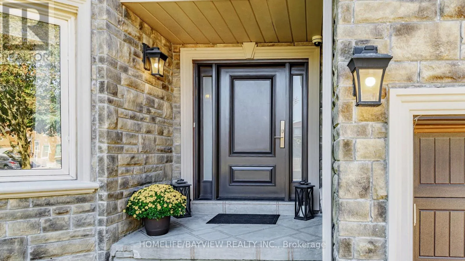 372 GREENOCK DRIVE