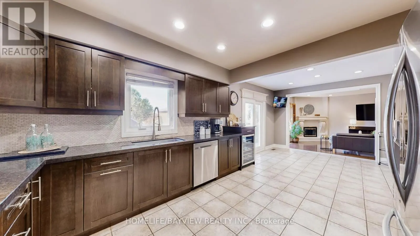 372 GREENOCK DRIVE