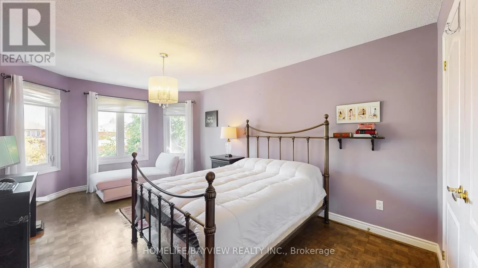 372 GREENOCK DRIVE