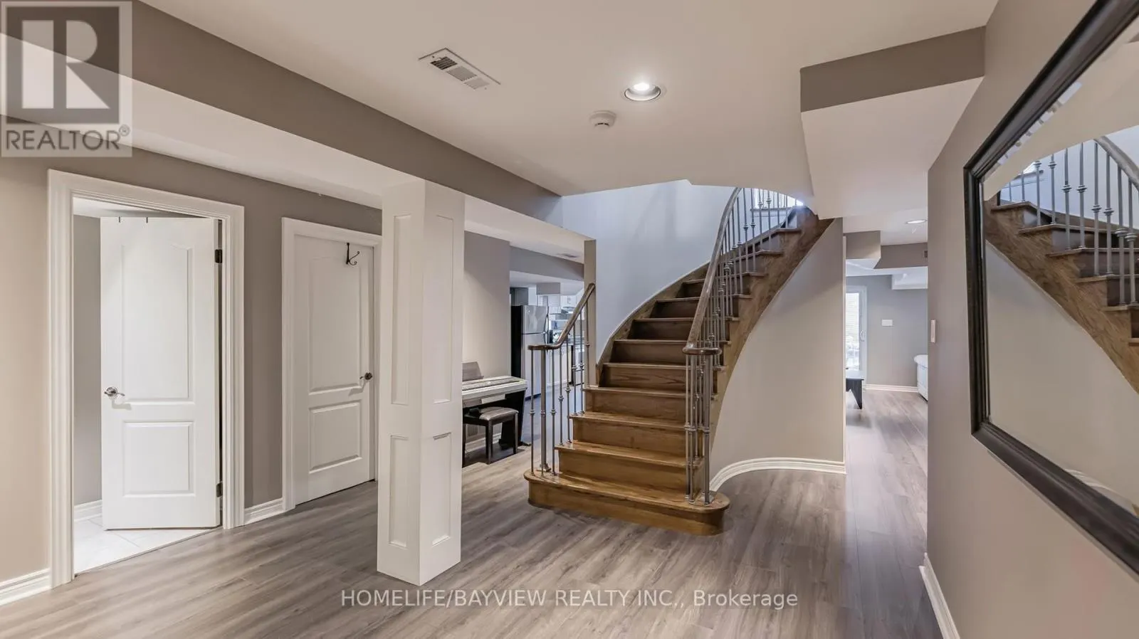 372 GREENOCK DRIVE