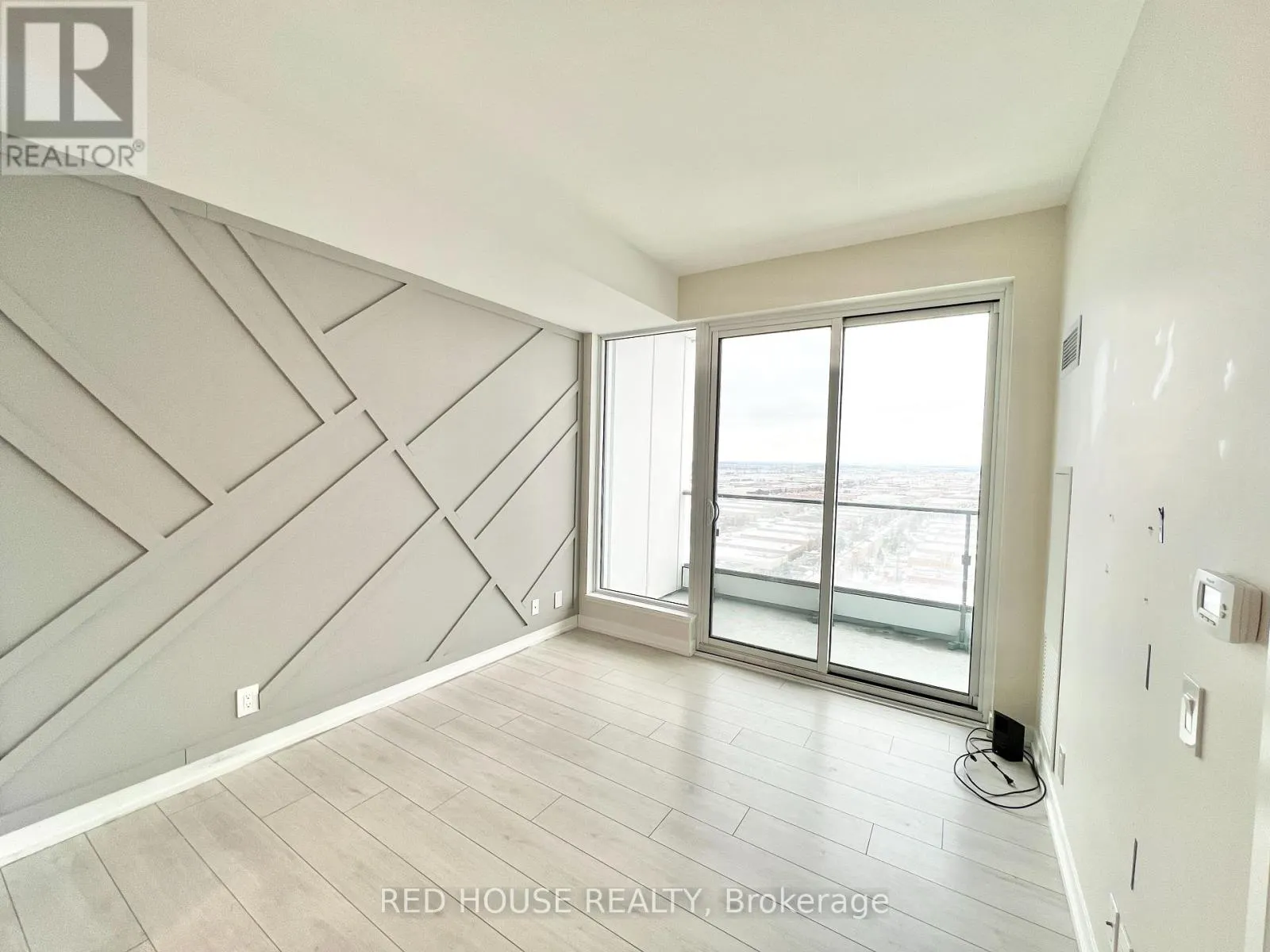 2111 - 898 PORTAGE PARKWAY