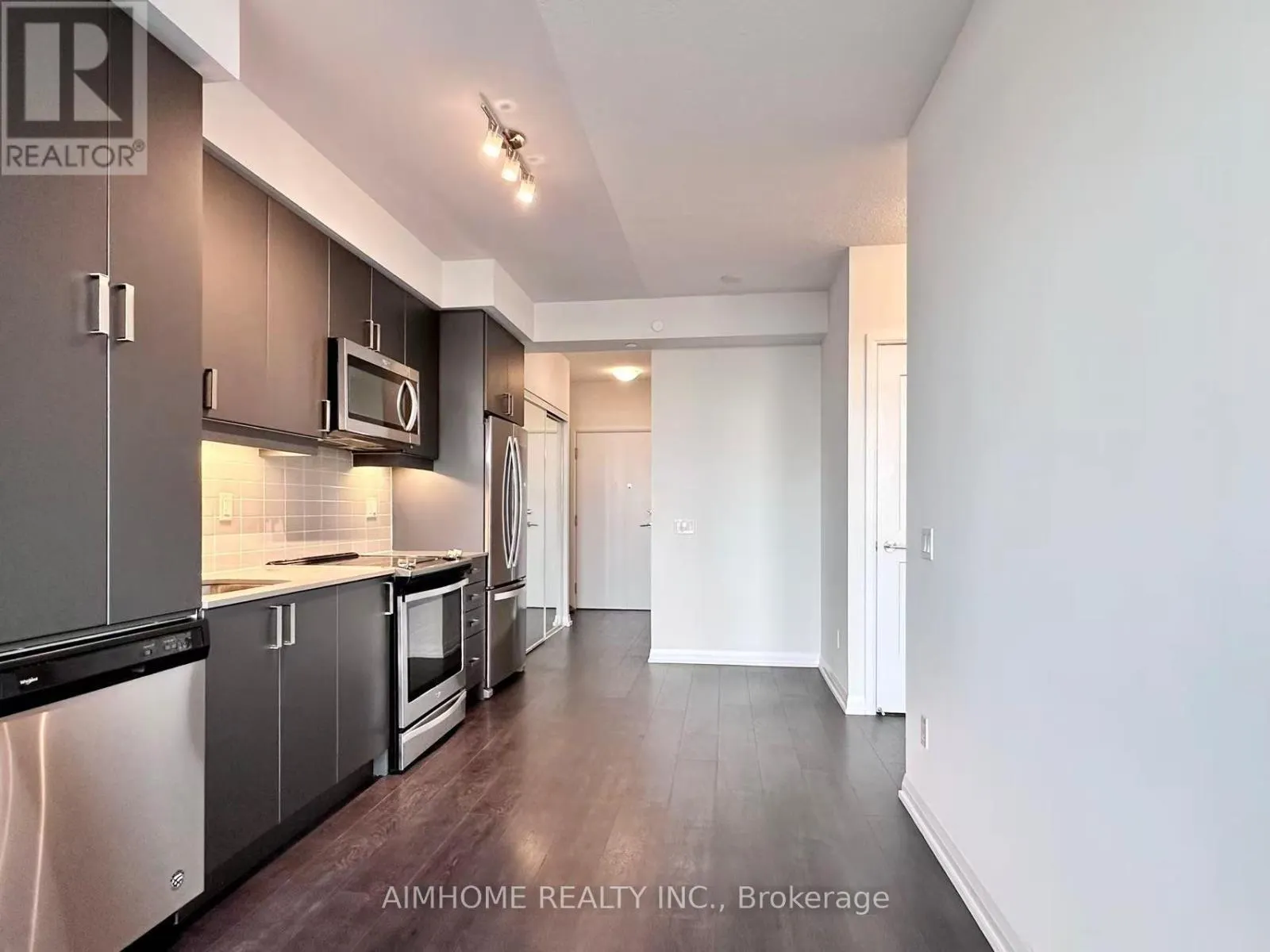 601 - 7895 JANE STREET