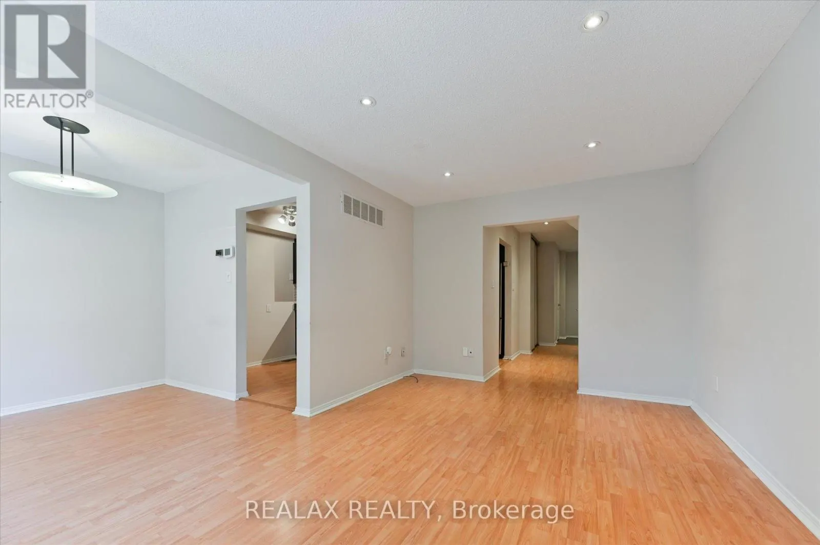 6 KINDALE WAY