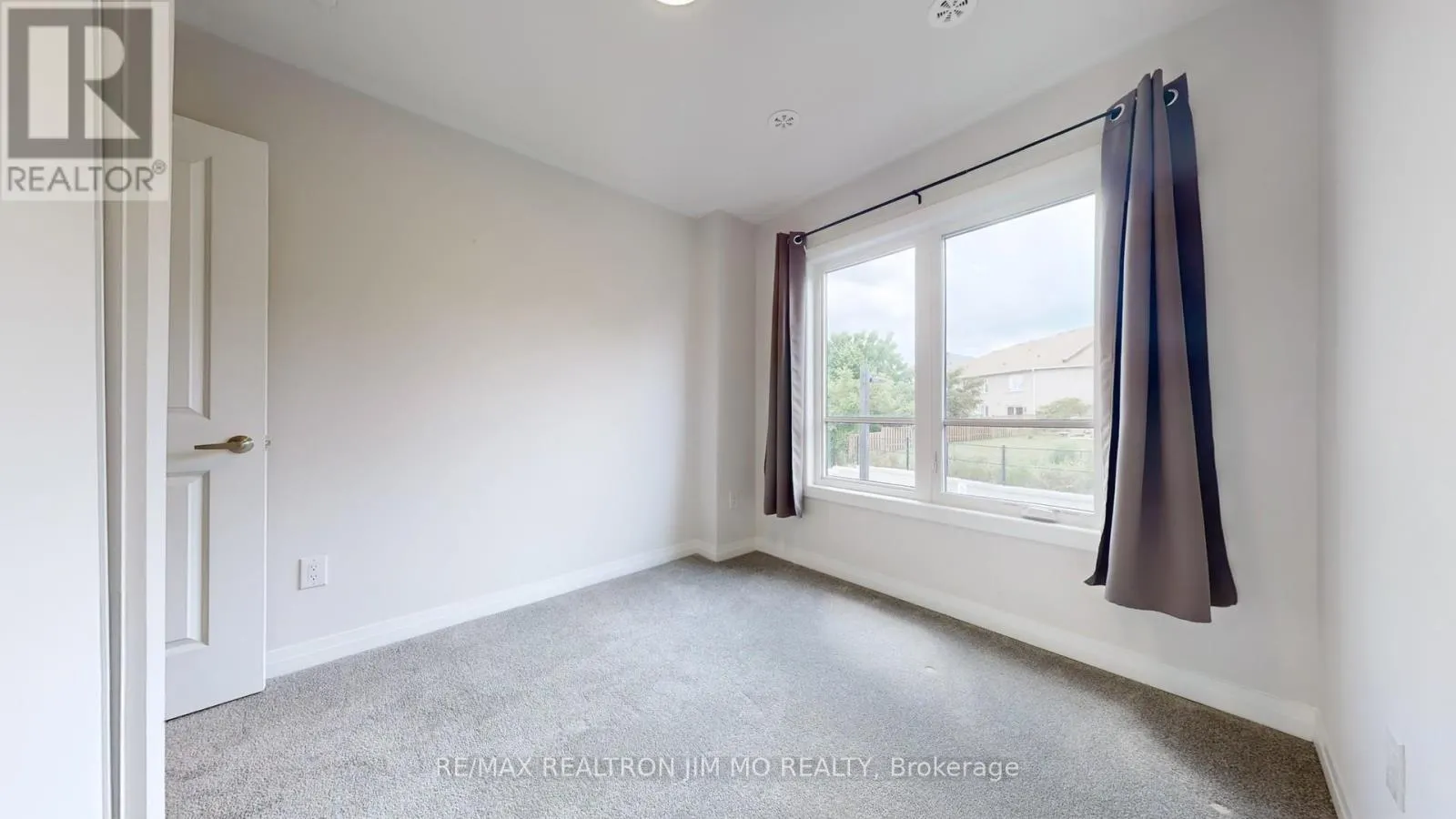 16 - 50 BAYNES WAY