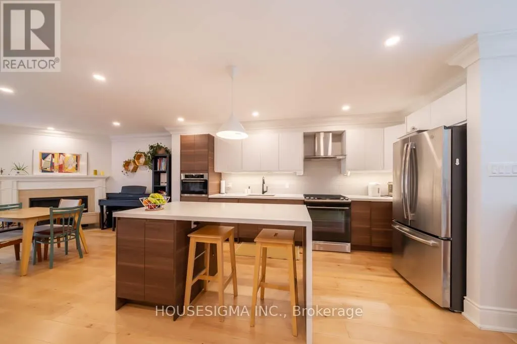 40 BROWNSTONE CIRCLE