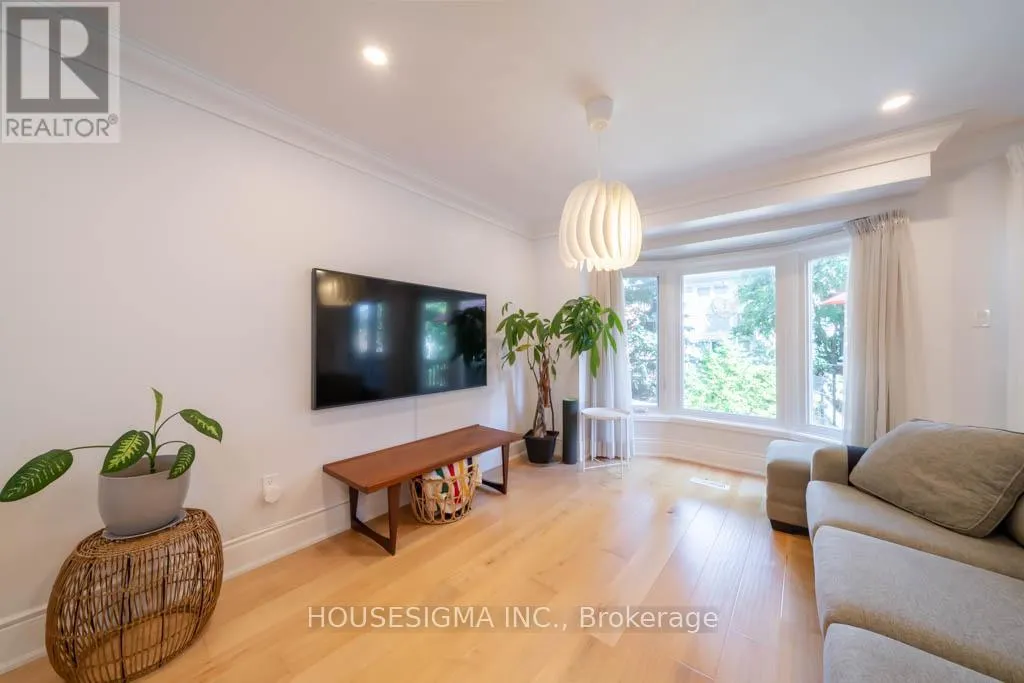40 BROWNSTONE CIRCLE