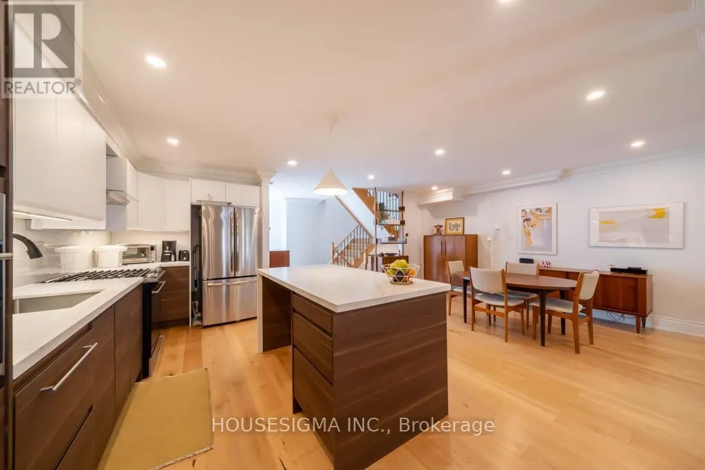 40 BROWNSTONE CIRCLE