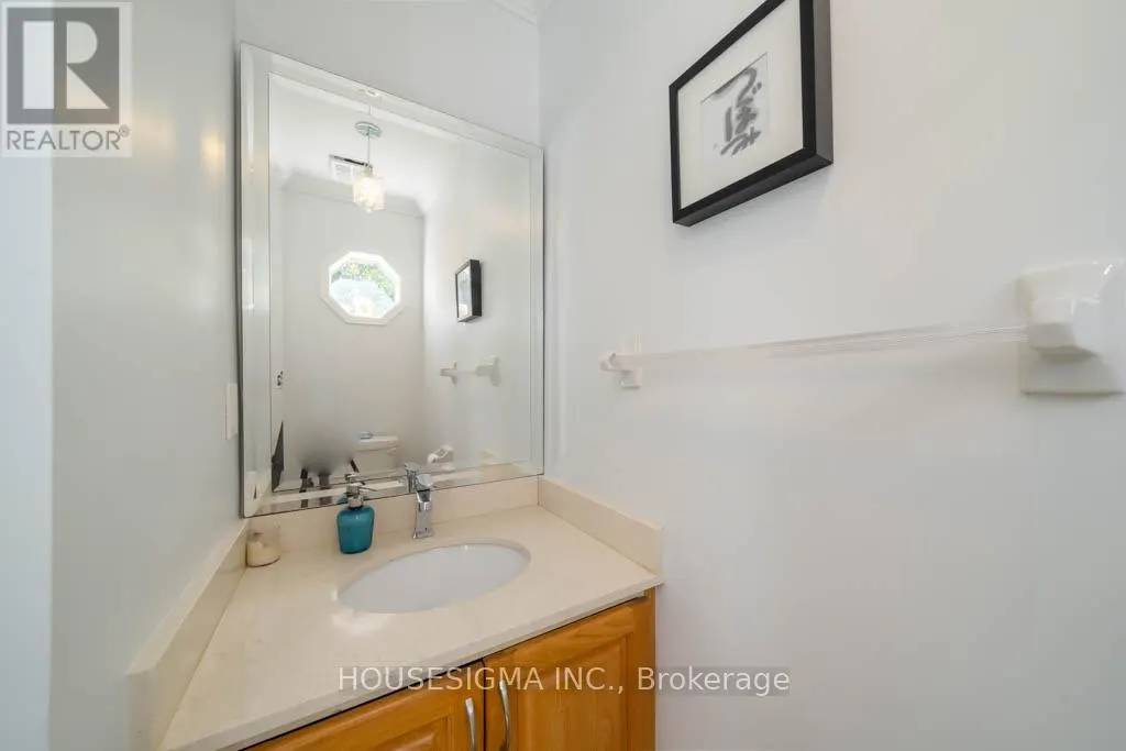 40 BROWNSTONE CIRCLE