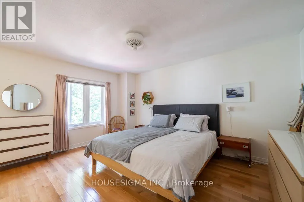 40 BROWNSTONE CIRCLE