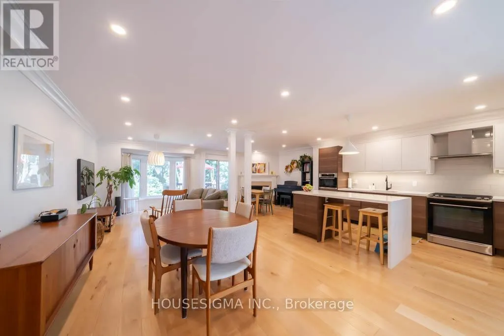 40 BROWNSTONE CIRCLE