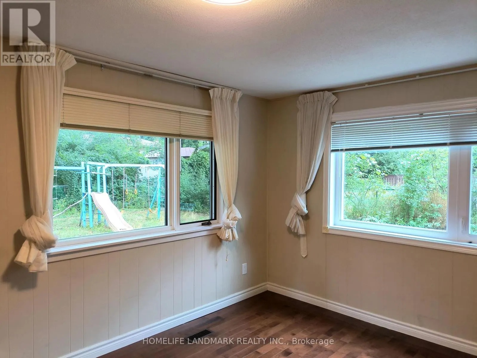 165 FRED VARLEY DRIVE