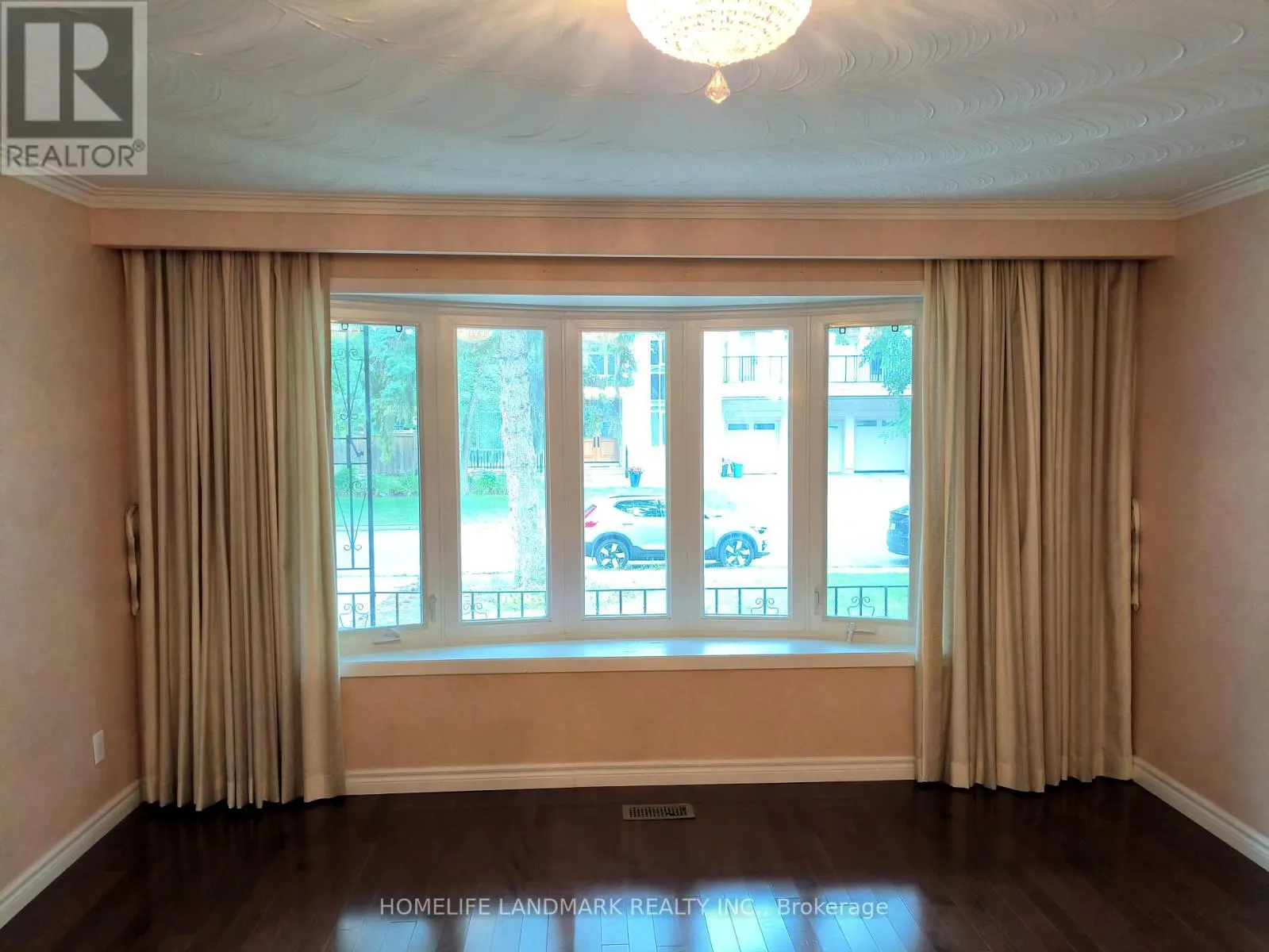 165 FRED VARLEY DRIVE