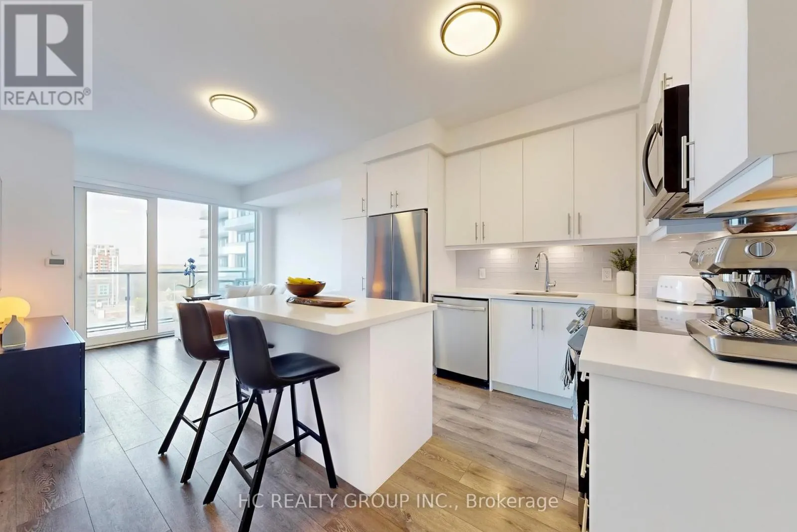 1111 - 105 ONEIDA CRESCENT