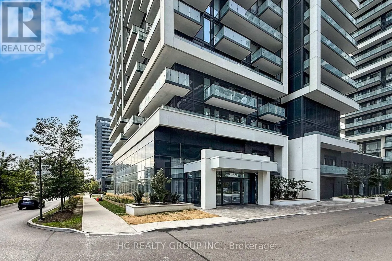 1111 - 105 ONEIDA CRESCENT