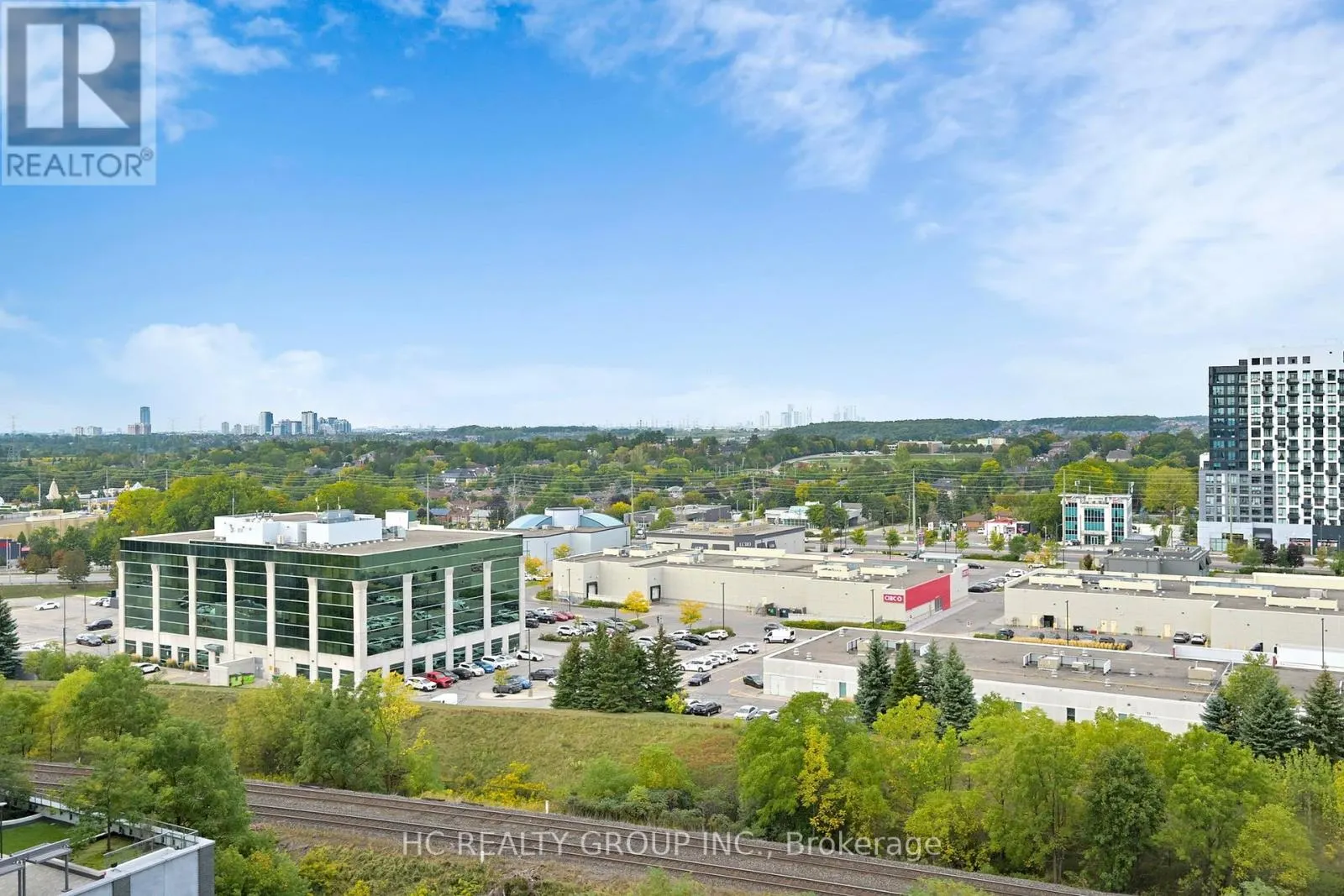 1111 - 105 ONEIDA CRESCENT