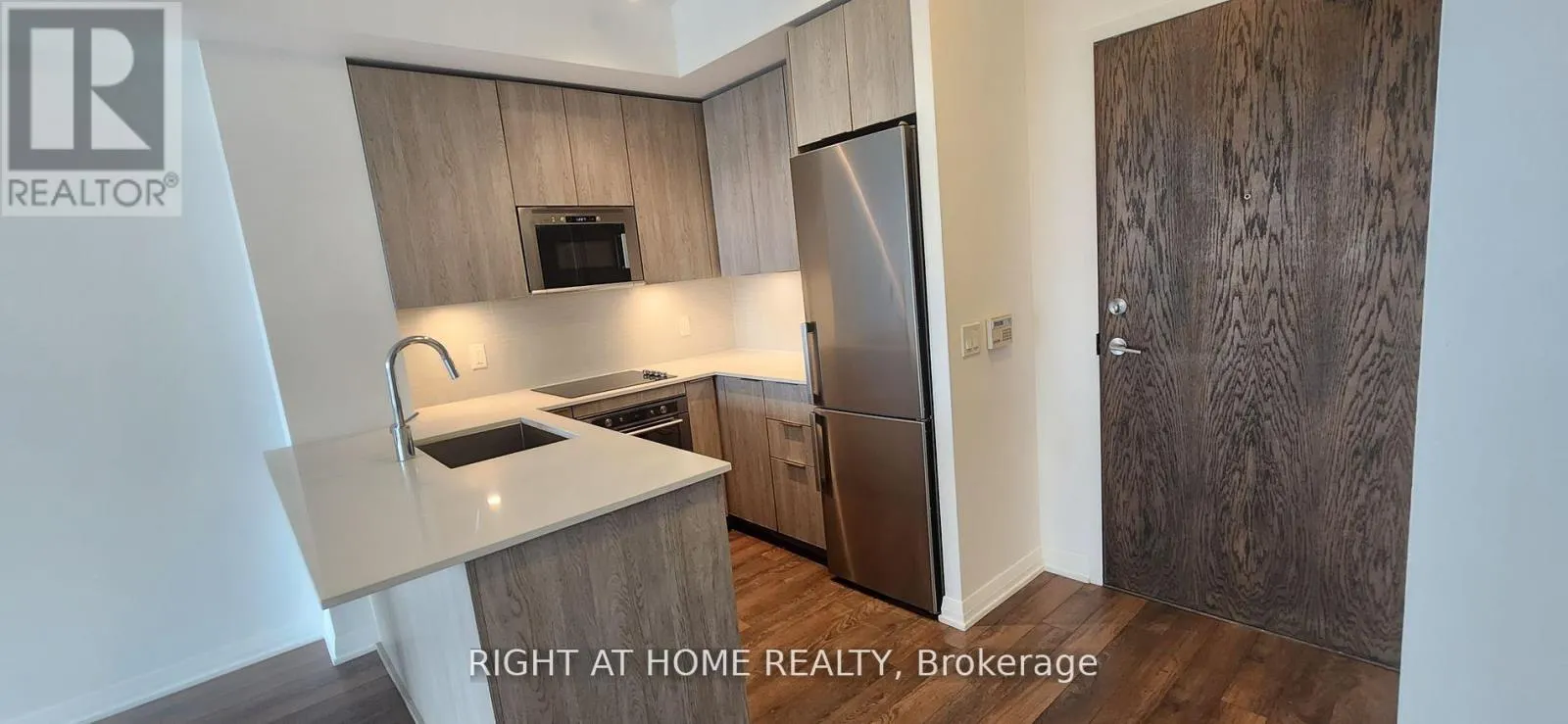 311 - 99 EAGLE ROCK WAY