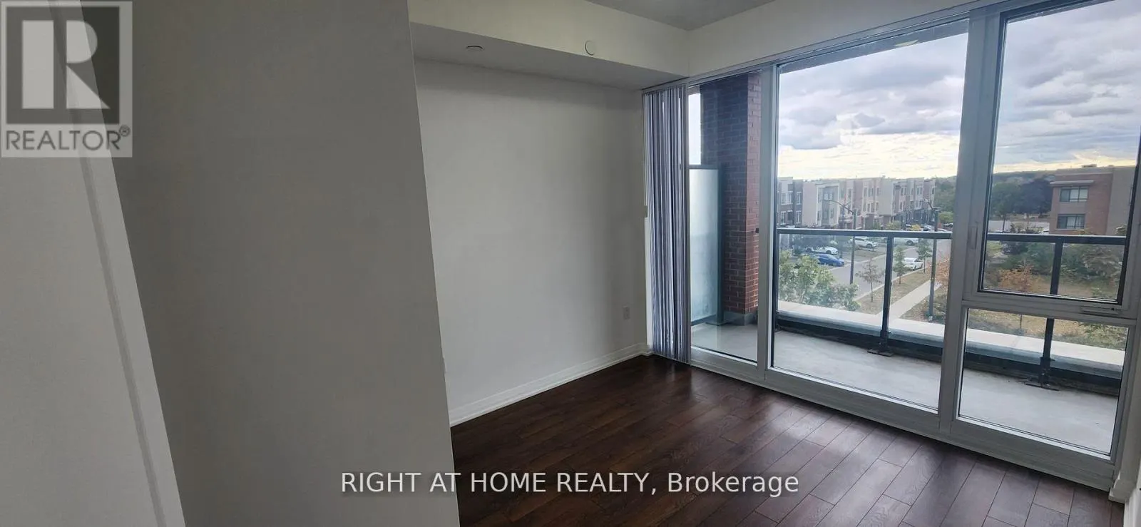 311 - 99 EAGLE ROCK WAY