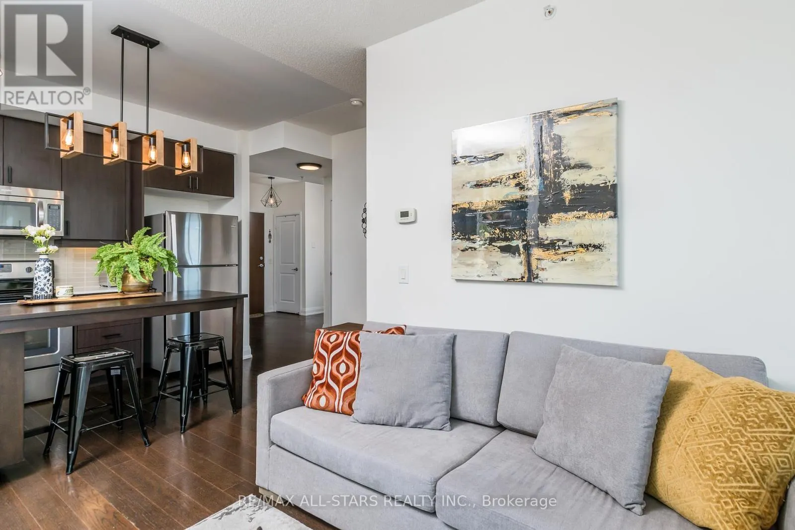 911 - 9582 MARKHAM ROAD