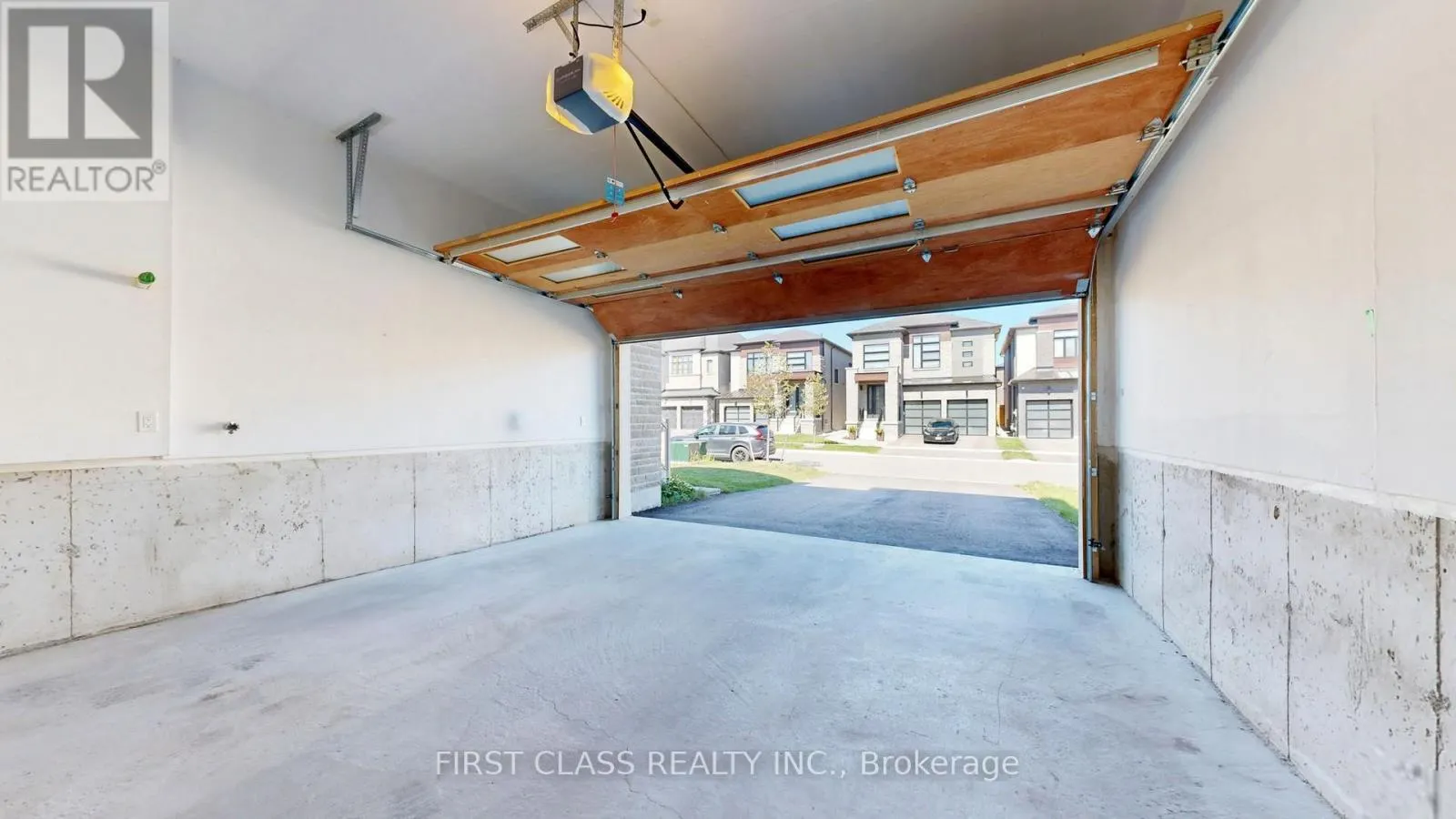 127 FALLHARVEST WAY
