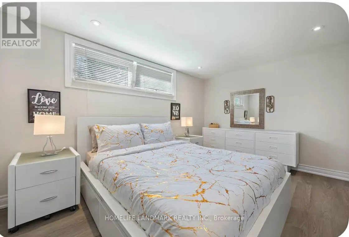 1739 MOUNT ALBERT ROAD
