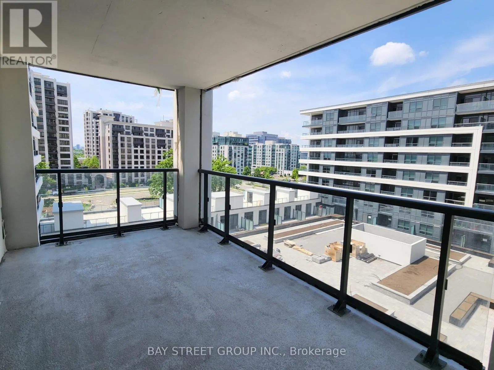 802 - 8 CEDARLAND DRIVE