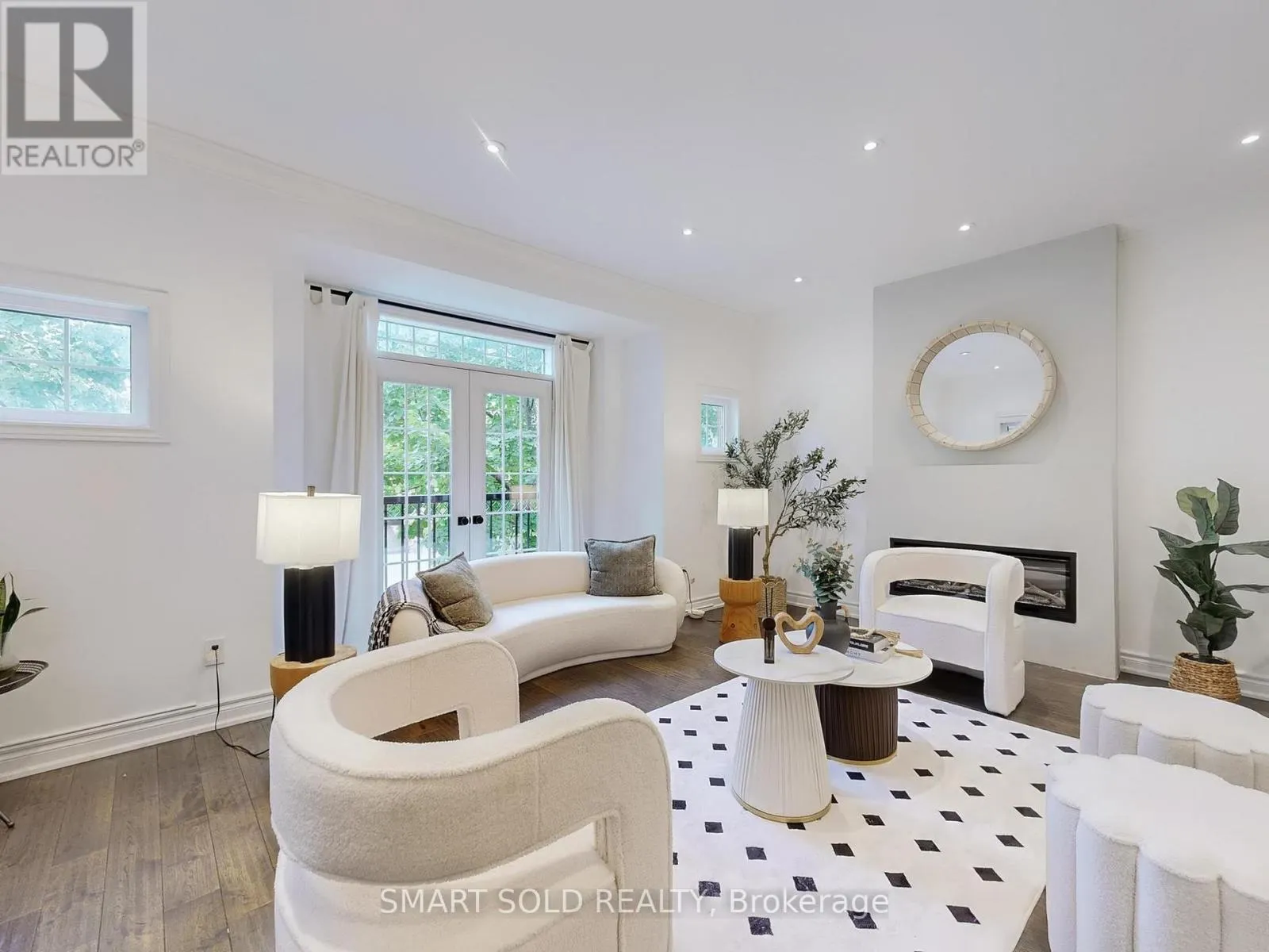 30 CRISPIN COURT