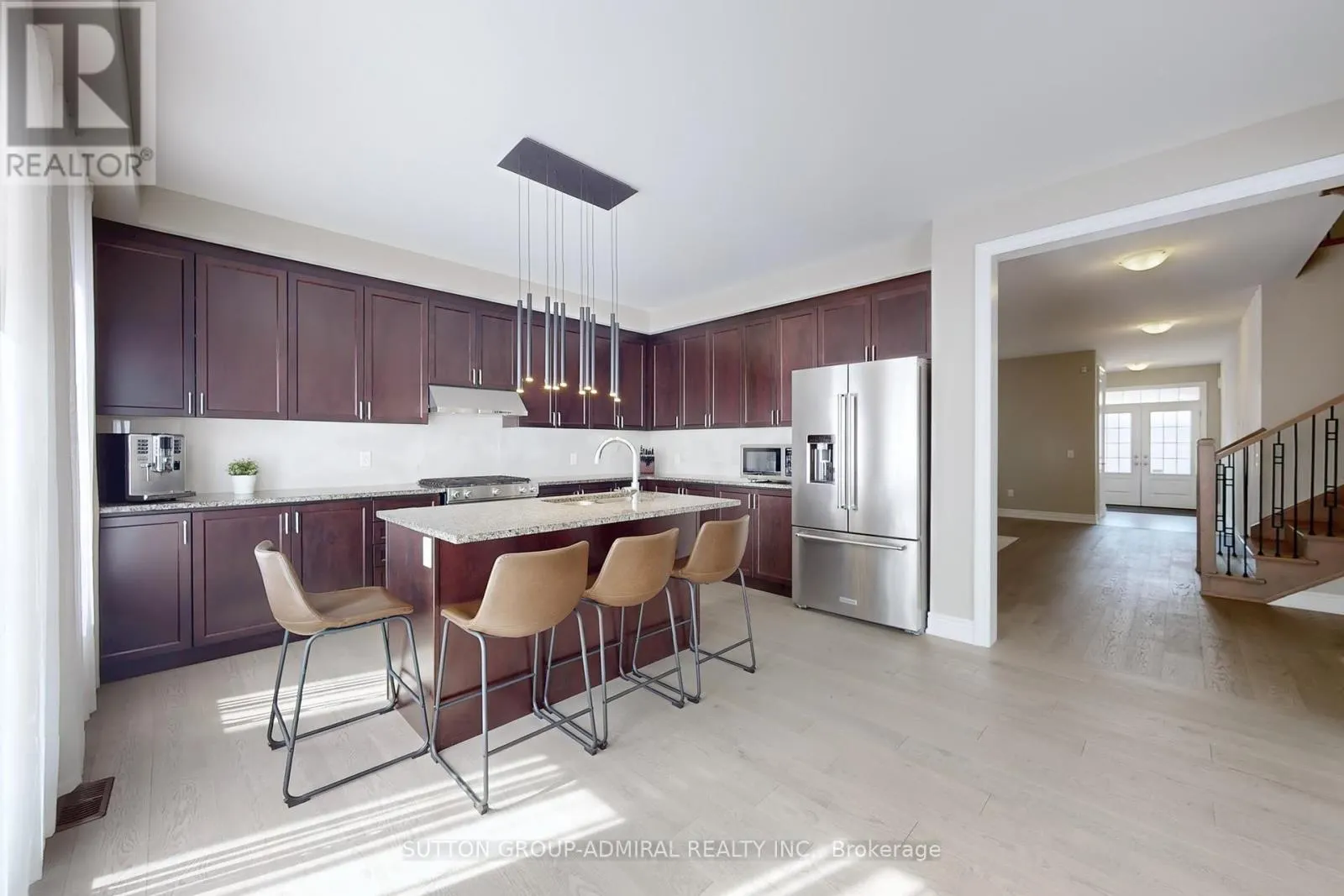 99 KINGKNOLL CRESCENT