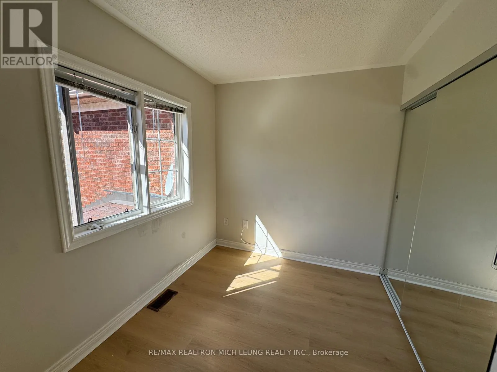 138 DENISE CIRCLE