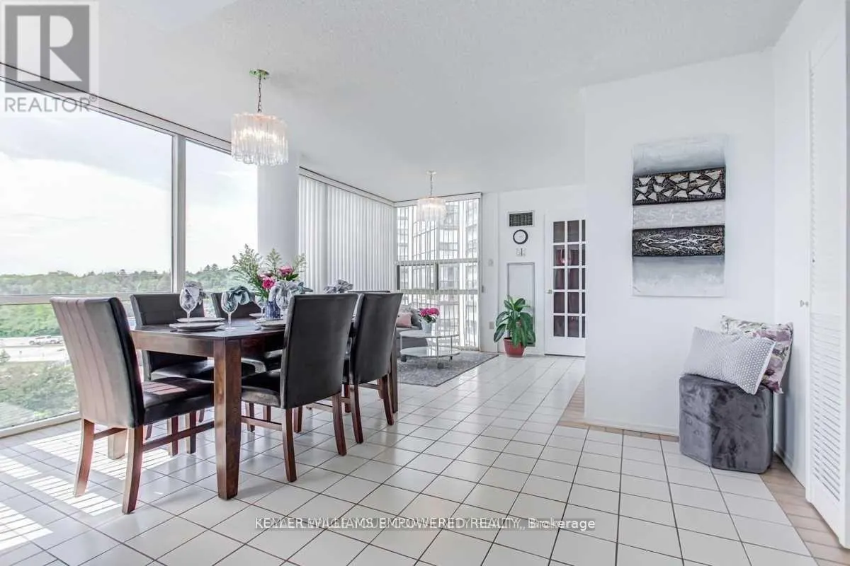 707 - 20 HARDING BOULEVARD W